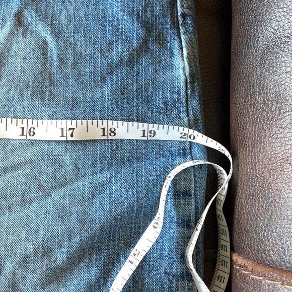 Calvin Klein Jeans mid length distressed jean skirt size 10 - Picture 7 of 7